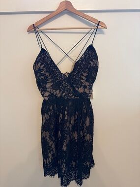 Tobi Black Lace Romper Strappy Open Back Sleeveless Mini Dress Party NWT Size M